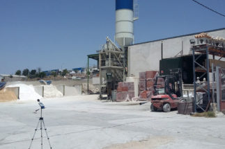 Medición acústica en industria para certificación ambiental