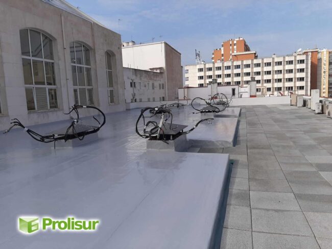 Impermeabilización y aislamiento térmico en cubiertas del Edificio Forum en Sevilla