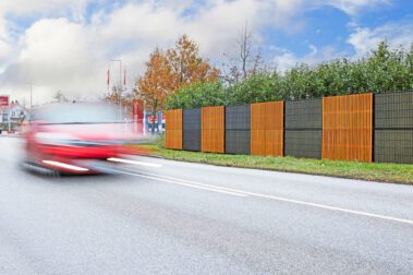 Noistop essential residencial privado malla negra y madera marron 00001