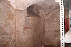 Sótano en obras para aislar contra la humedad y las filtraciones de agua Sótano en obras para aislar contra la humedad y las filtraciones de agua