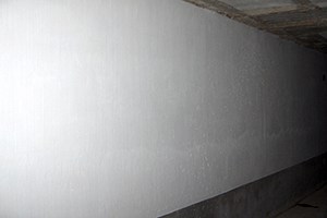 Muro impermeabilizado y tratado contra las filtraciones de agua Muro impermeabilizado y tratado contra las filtraciones de agua