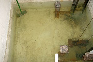 Elevator pit with water leaks